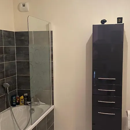 Appartement-rez De Jardin, Parking Prive Et Tram * Bischheim