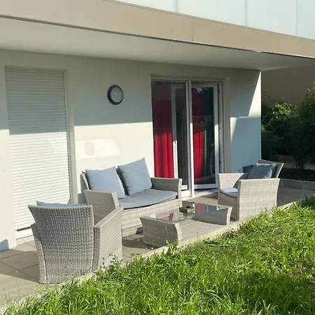 Appartement-rez De Jardin, Parking Prive Et Tram Bischheim